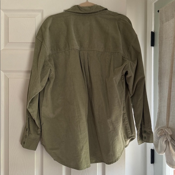 NWT Oversized Button-Up - Picture 2 of 4